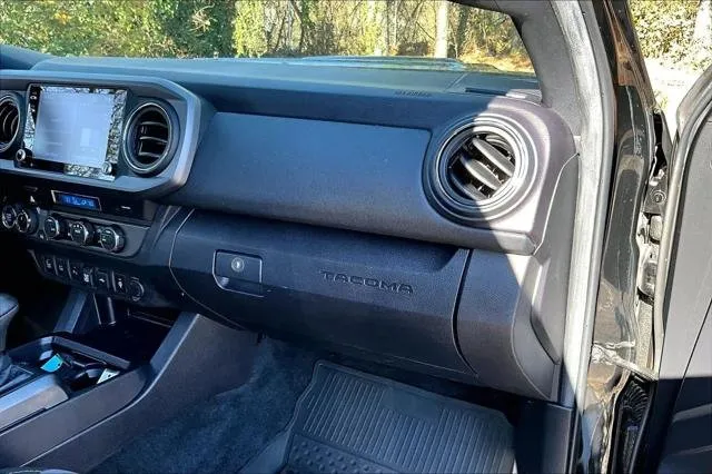 2023 Toyota TACOMA TRD SPORT thumbnail 17