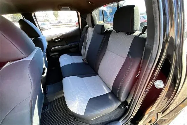 2023 Toyota TACOMA TRD SPORT thumbnail 19