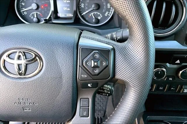 2023 Toyota TACOMA TRD SPORT thumbnail 23