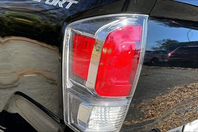 2023 Toyota TACOMA TRD SPORT thumbnail 27