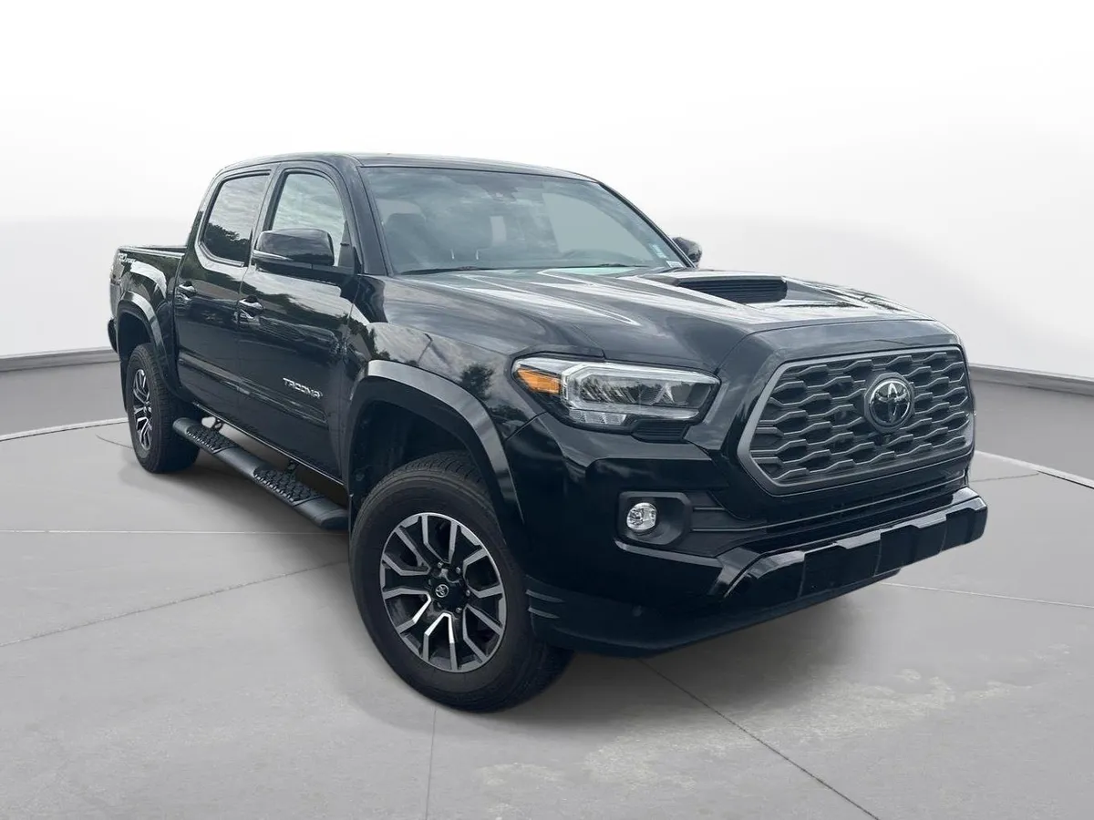 2023 Toyota Tacoma TRD Sport thumbnail 4