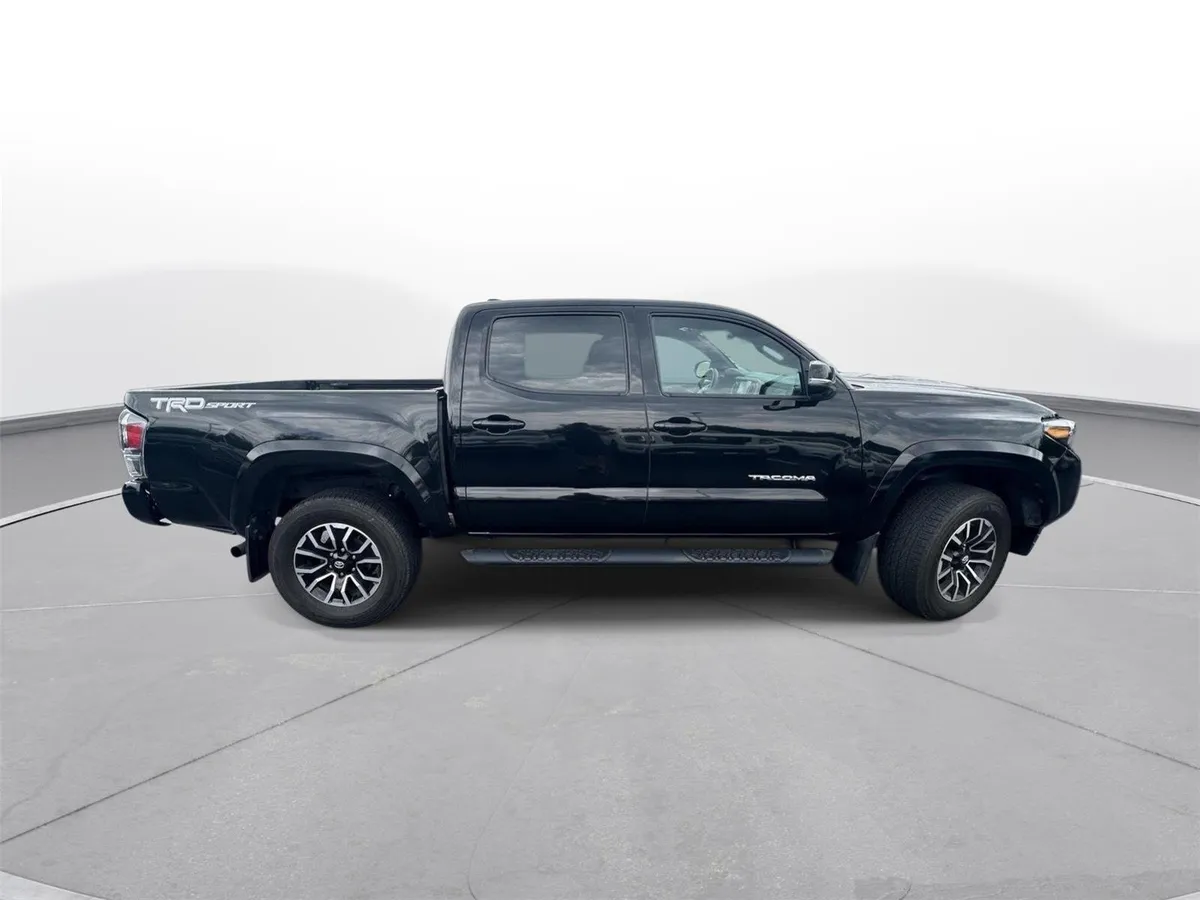 2023 Toyota Tacoma TRD Sport thumbnail 5