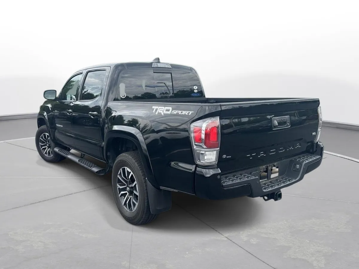 2023 Toyota Tacoma TRD Sport thumbnail 8