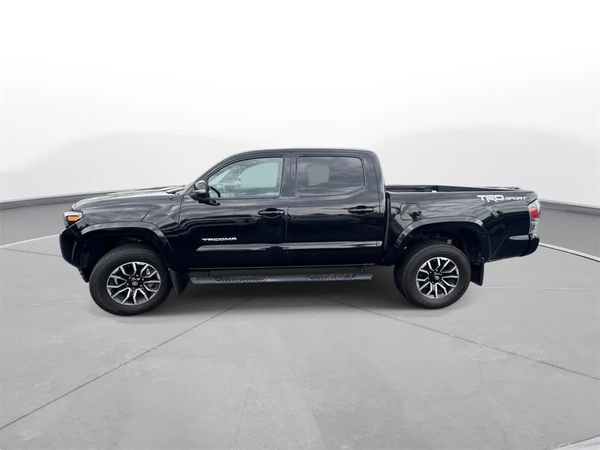 2023 Toyota Tacoma TRD Sport thumbnail 9