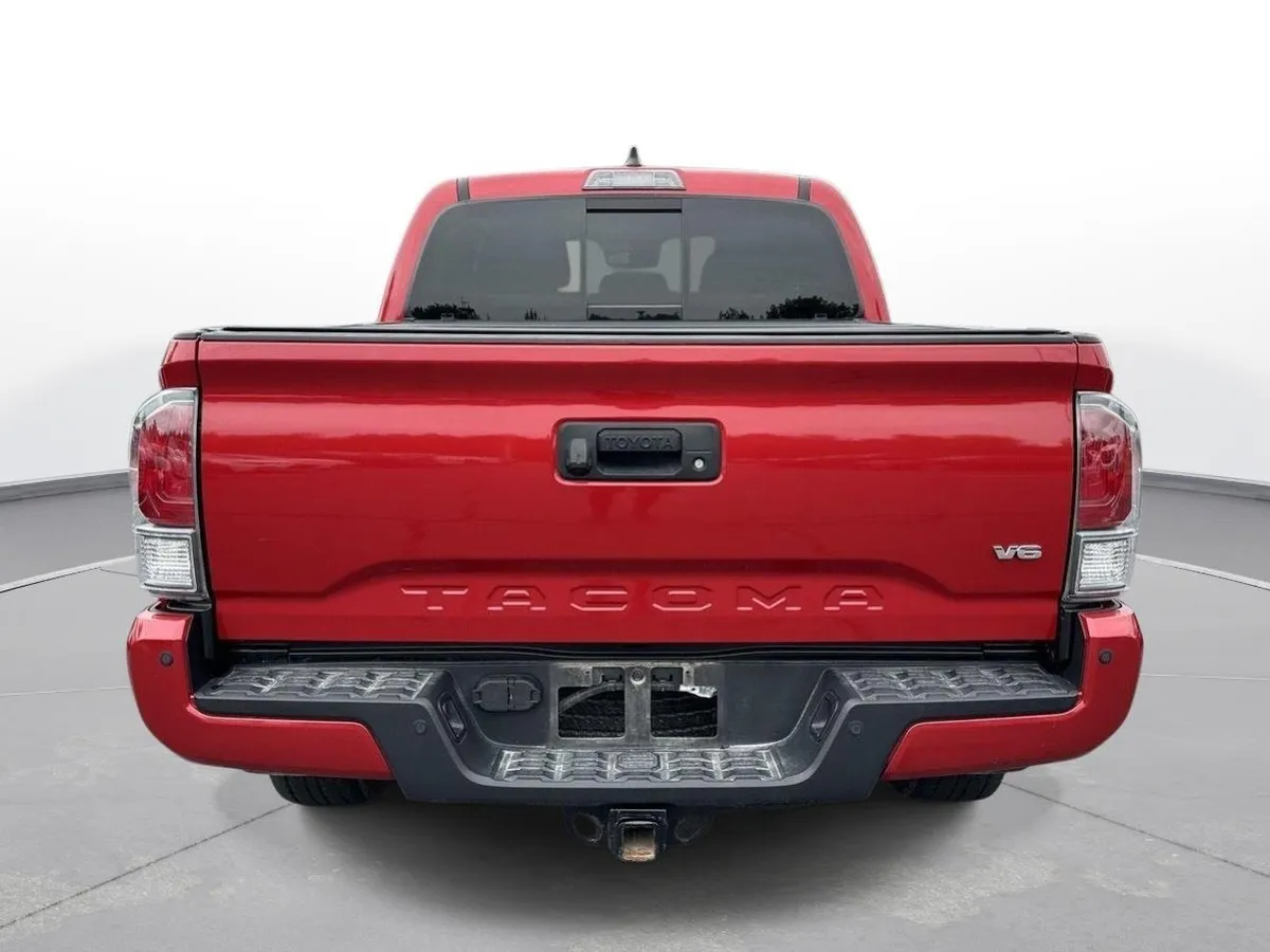 2023 Toyota Tacoma TRD Sport thumbnail 7
