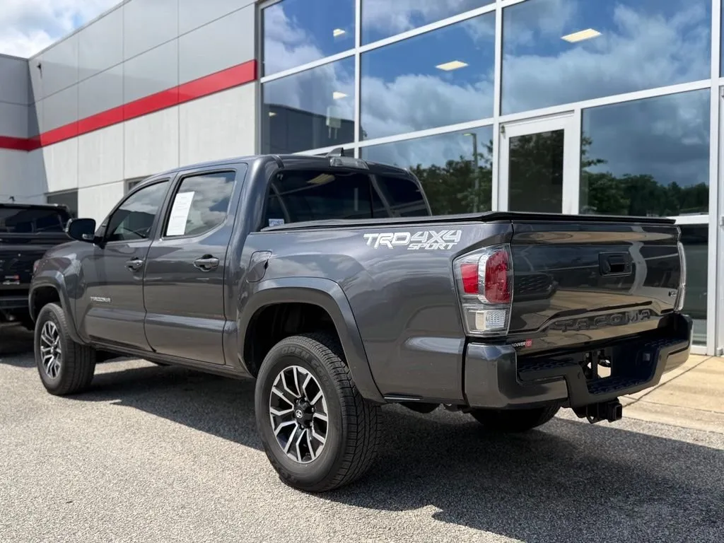 2023 Toyota Tacoma TRD Sport thumbnail 2