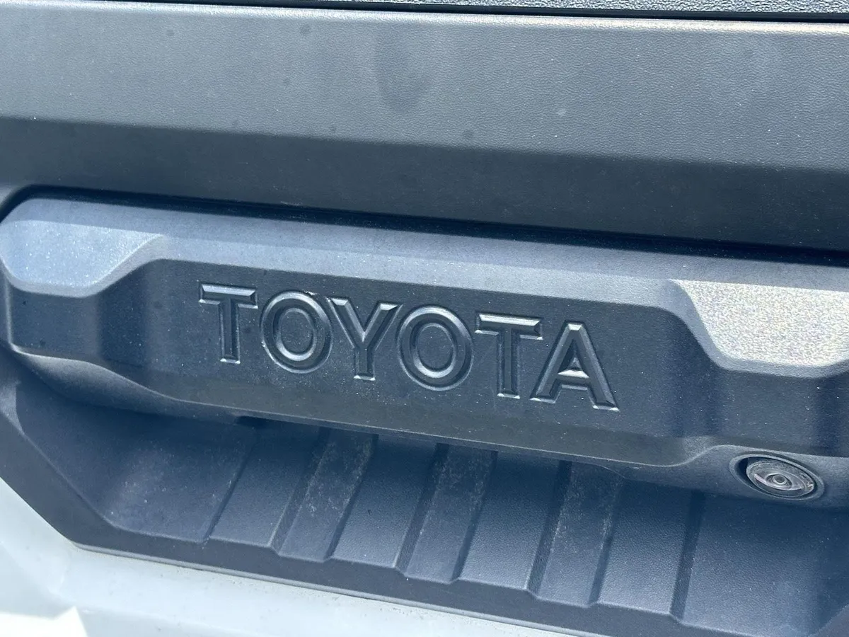 2023 TOYOTA TRUCK TUNDRA 4WD SR thumbnail 10
