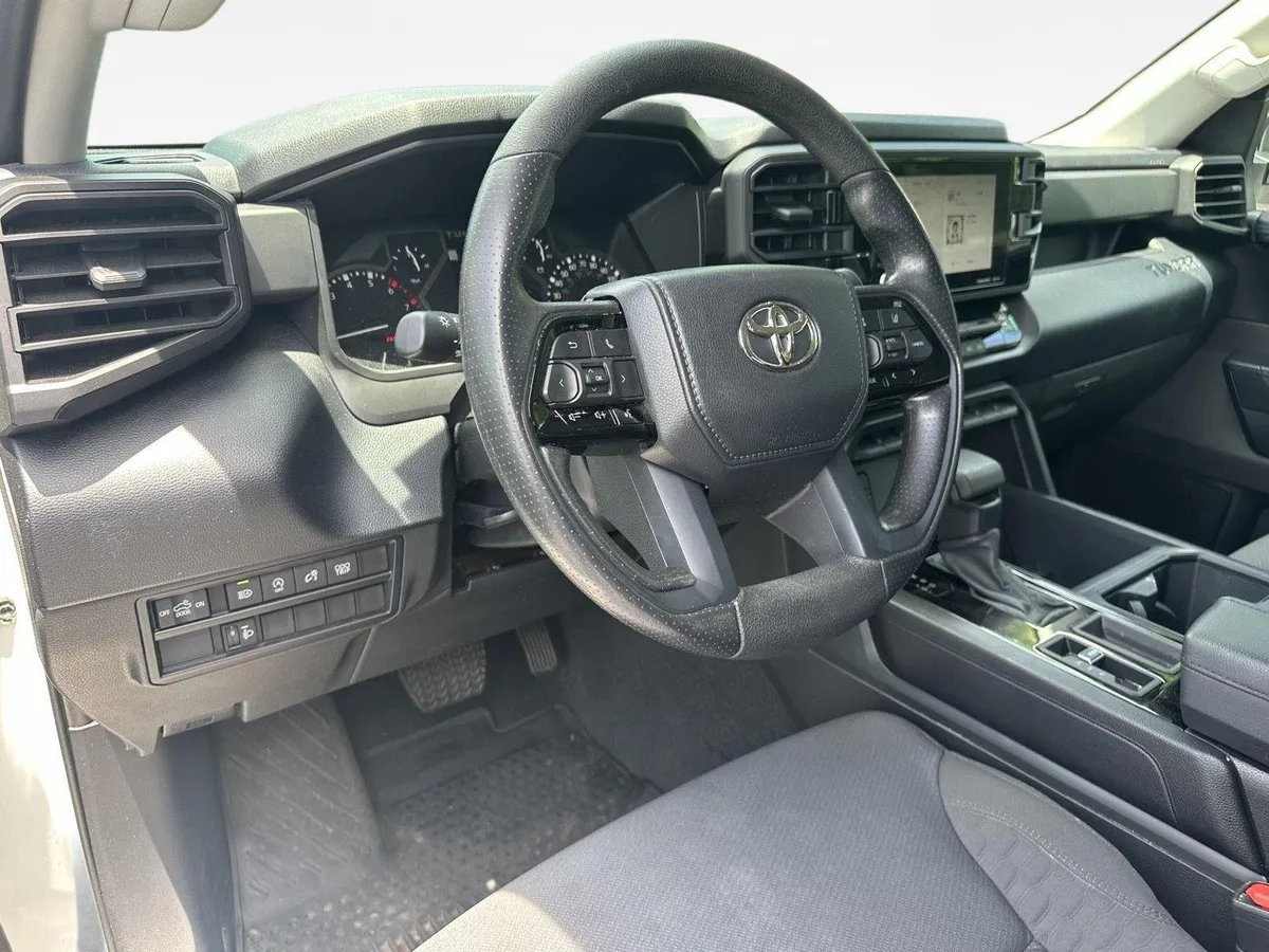 2023 TOYOTA TRUCK TUNDRA 4WD SR thumbnail 11