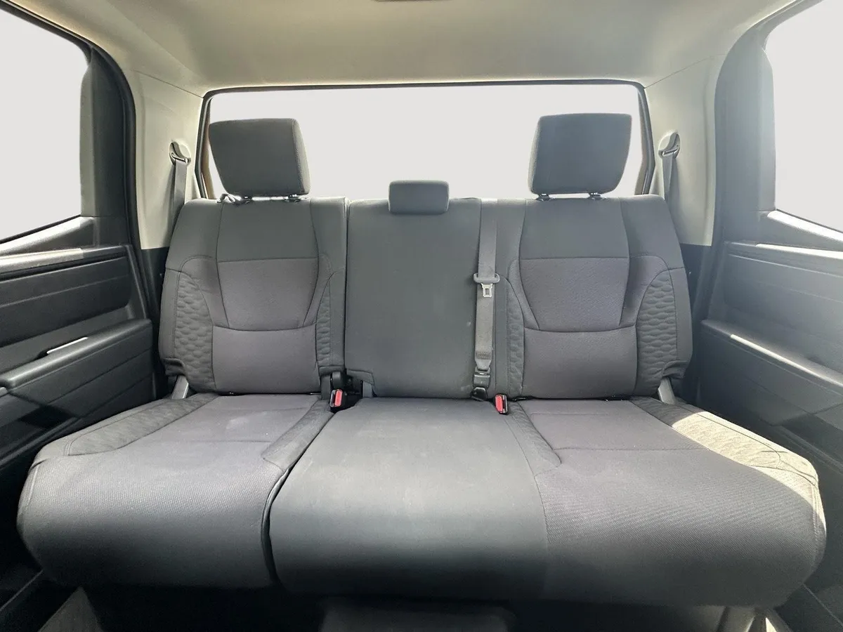 2023 TOYOTA TRUCK TUNDRA 4WD SR thumbnail 13