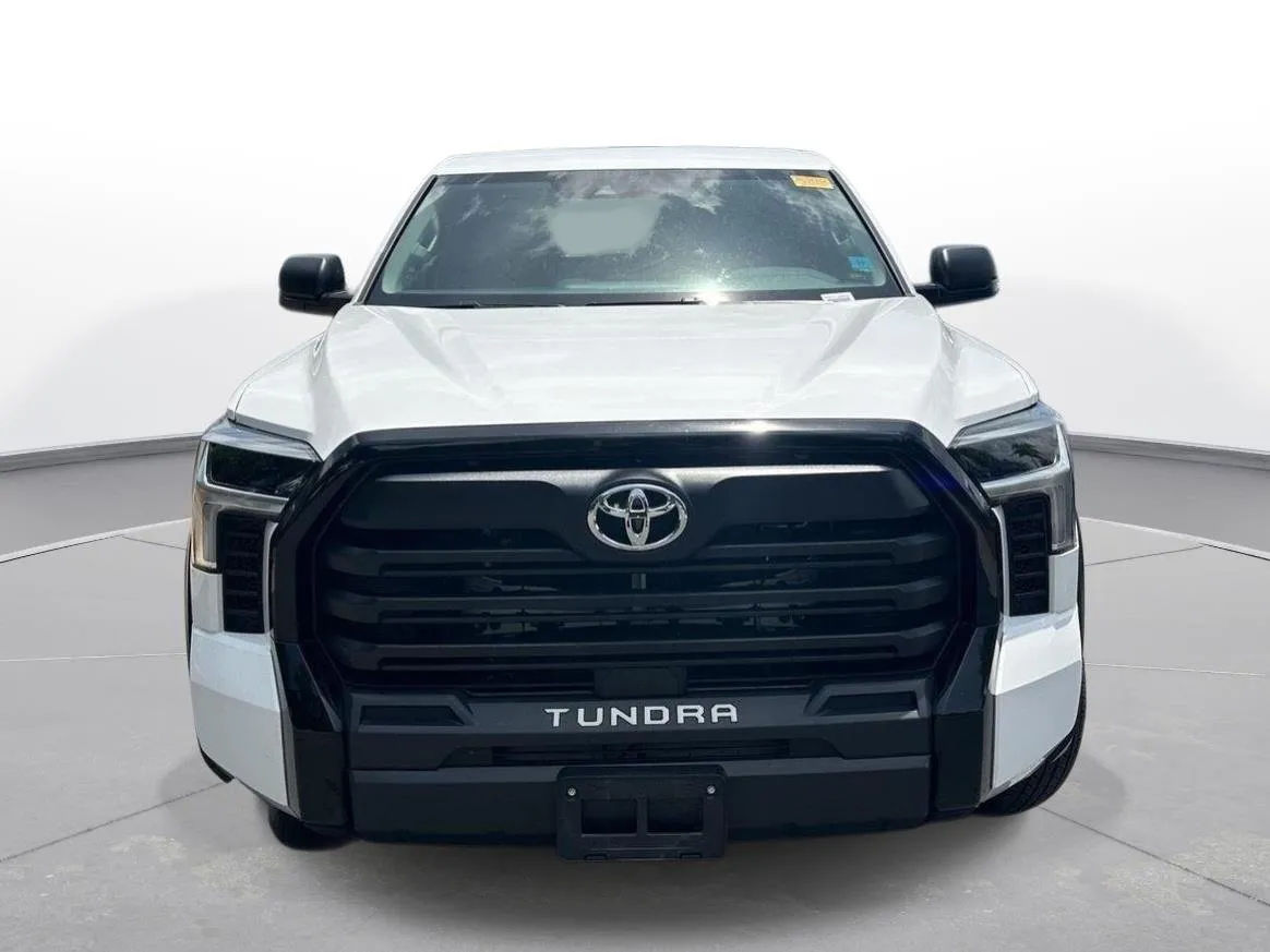 2023 TOYOTA TRUCK TUNDRA 4WD SR thumbnail 3
