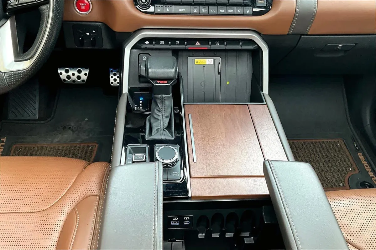 2023 Toyota Tundra 1794 Edition thumbnail 17