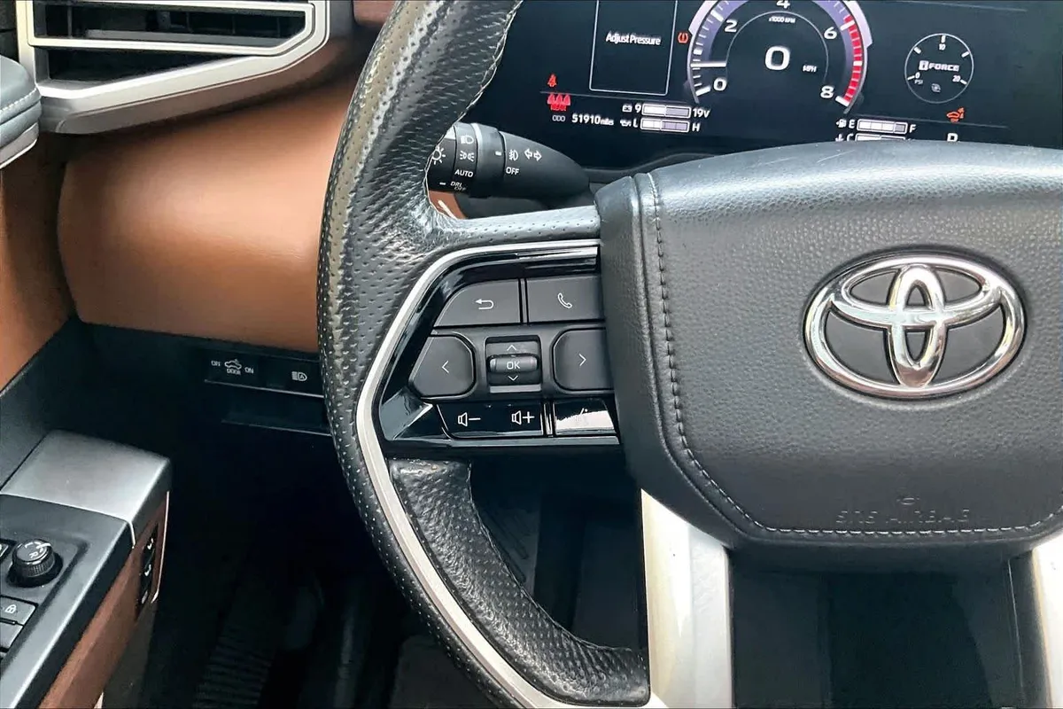 2023 Toyota Tundra 1794 Edition thumbnail 24