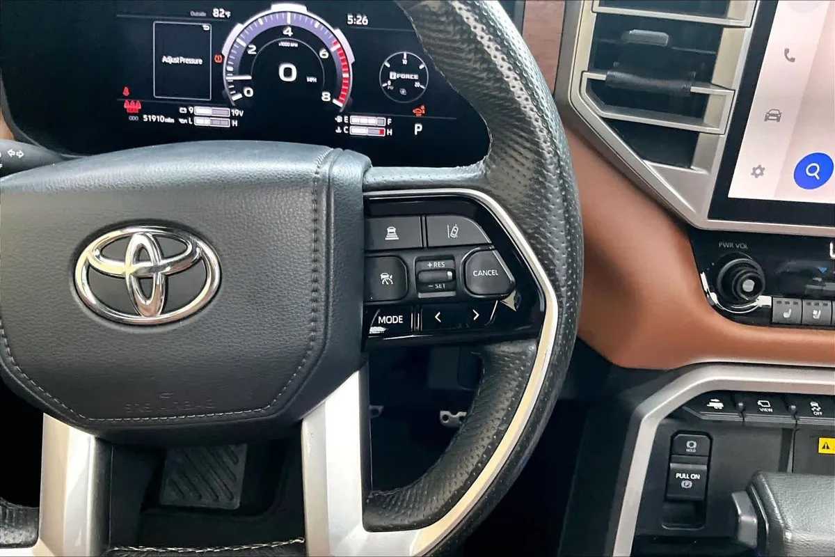 2023 Toyota Tundra 1794 Edition thumbnail 25