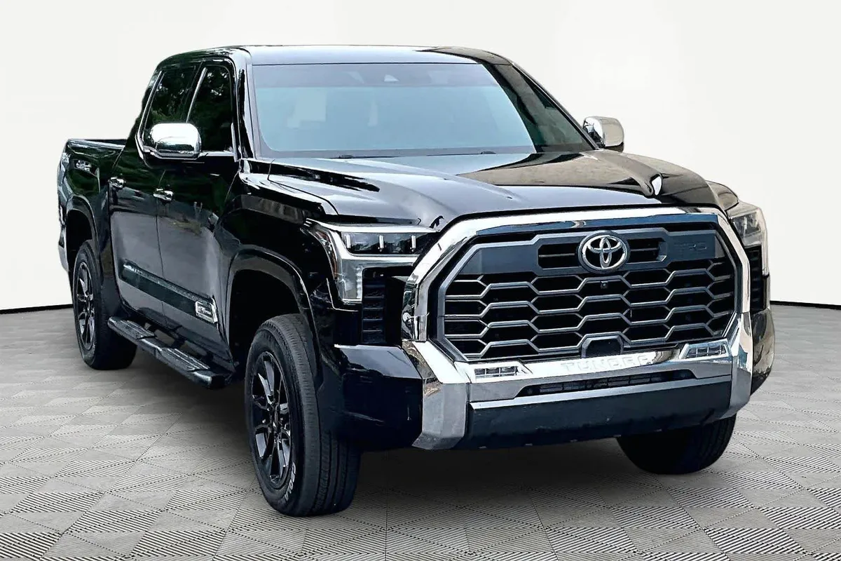 2023 Toyota Tundra 1794 Edition thumbnail 3