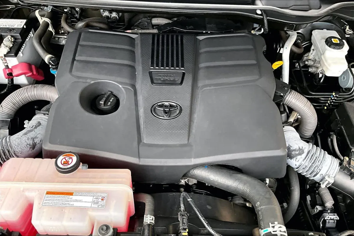 2023 Toyota Tundra 1794 Edition thumbnail 33