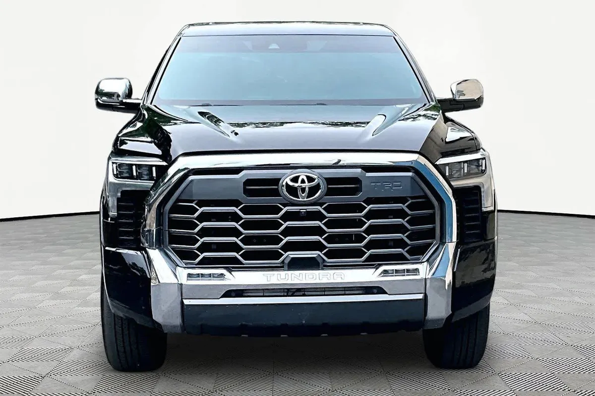 2023 Toyota Tundra 1794 Edition thumbnail 4