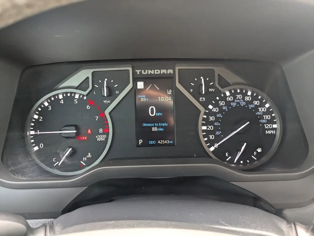 2023 Toyota Tundra 4WD Limited thumbnail 15