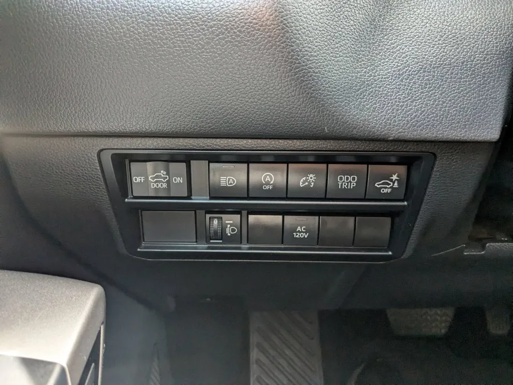 2023 Toyota Tundra 4WD Limited thumbnail 20