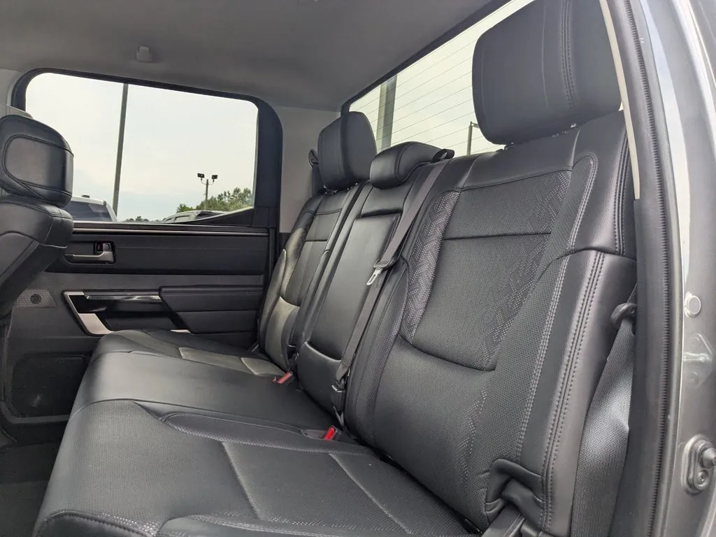 2023 Toyota Tundra 4WD Limited thumbnail 23
