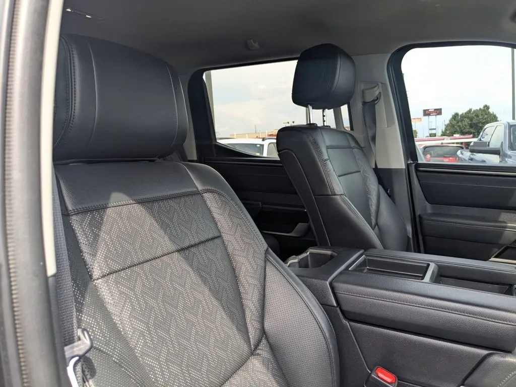 2023 Toyota Tundra 4WD Limited thumbnail 25