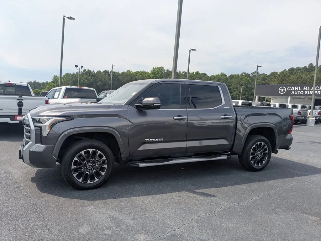 2023 Toyota Tundra 4WD Limited thumbnail 8