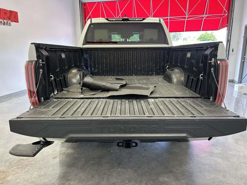 2023 Toyota Tundra Hybrid Capstone thumbnail 15
