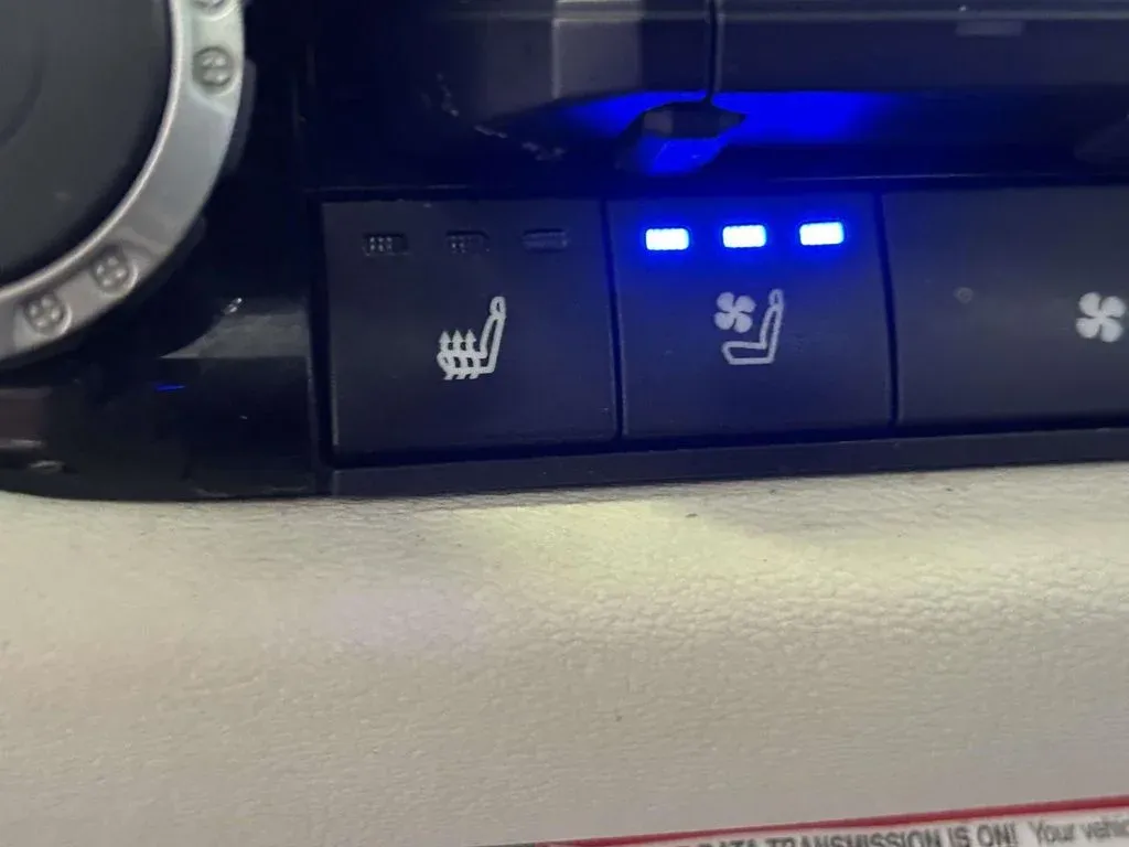 2023 Toyota Tundra Hybrid Capstone thumbnail 29
