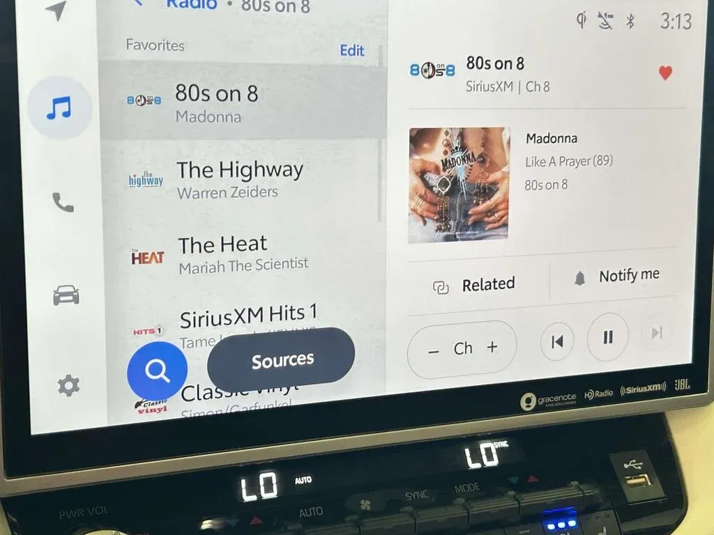 2023 Toyota Tundra Hybrid Capstone thumbnail 31