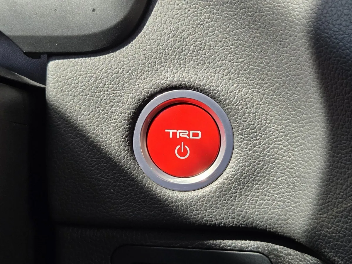 2023 Toyota Tundra Hybrid Limited Hybrid thumbnail 20