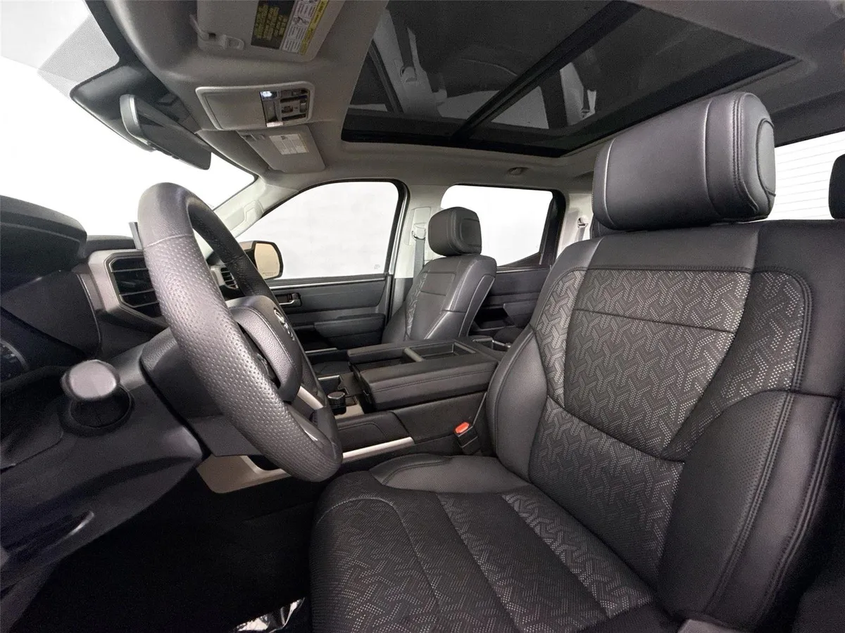 2023 Toyota Tundra Limited thumbnail 15
