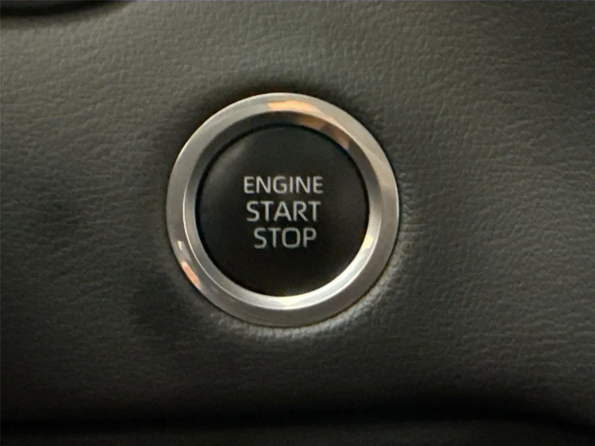 2023 Toyota Tundra Limited thumbnail 21