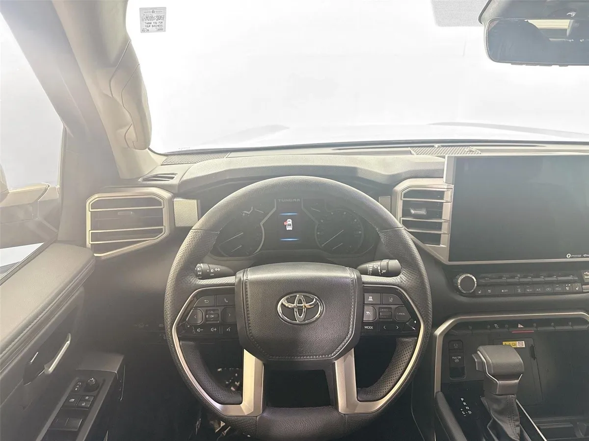 2023 Toyota Tundra Limited thumbnail 35