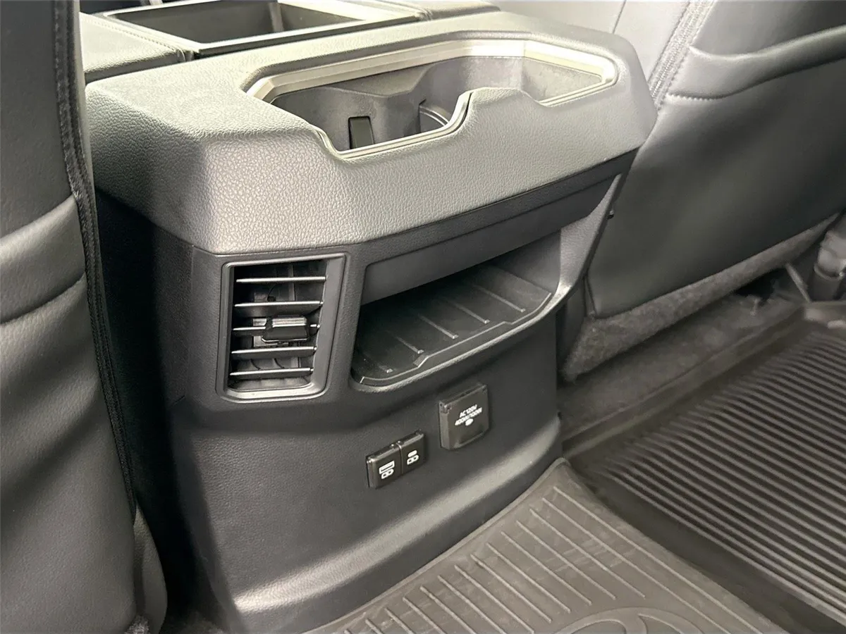 2023 Toyota Tundra Limited thumbnail 39