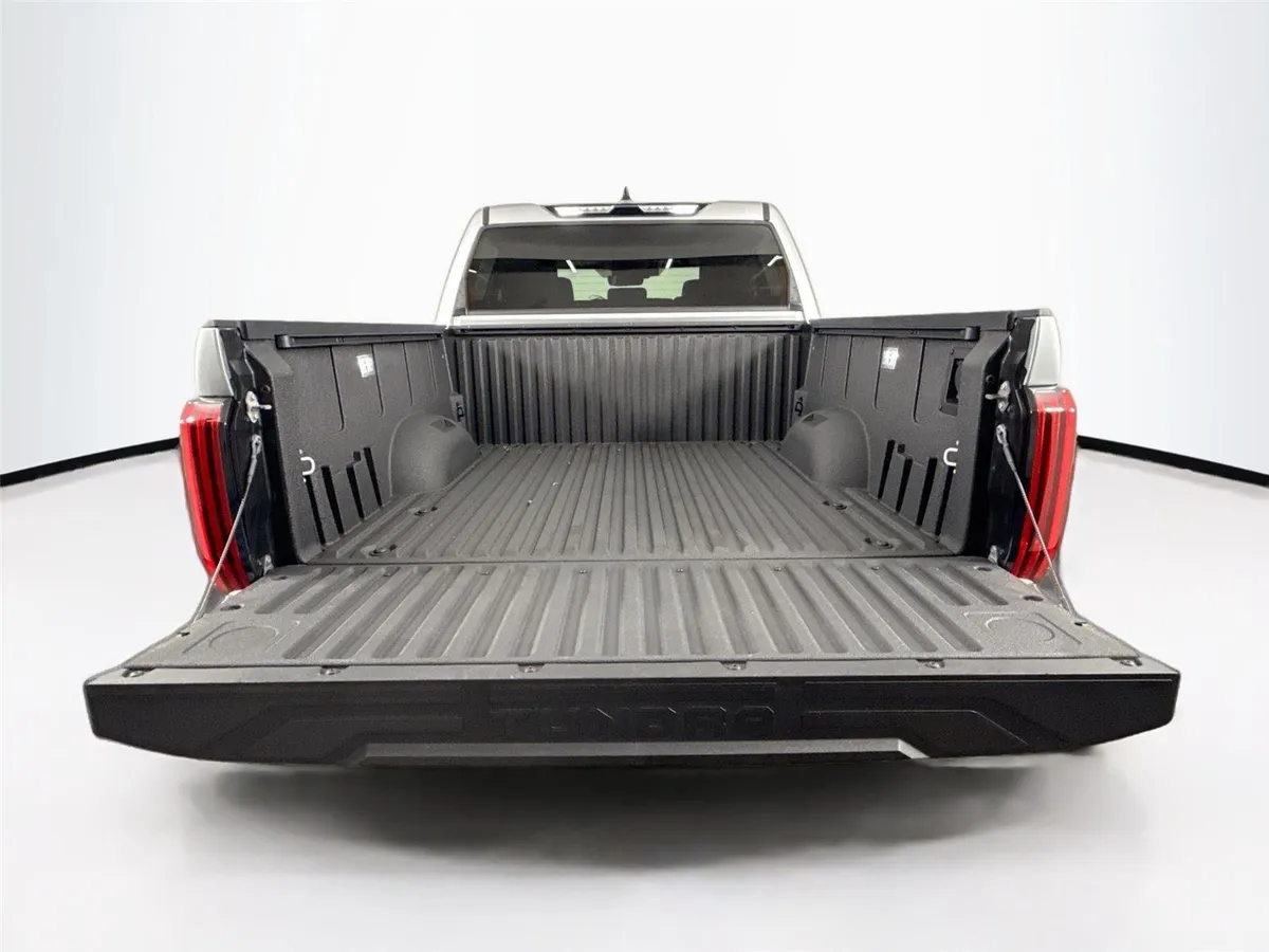 2023 Toyota Tundra Limited thumbnail 41