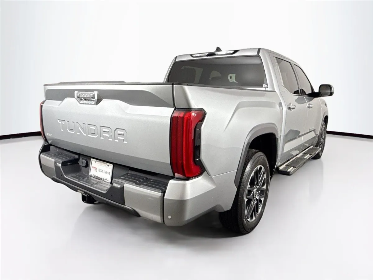 2023 Toyota Tundra Limited thumbnail 6