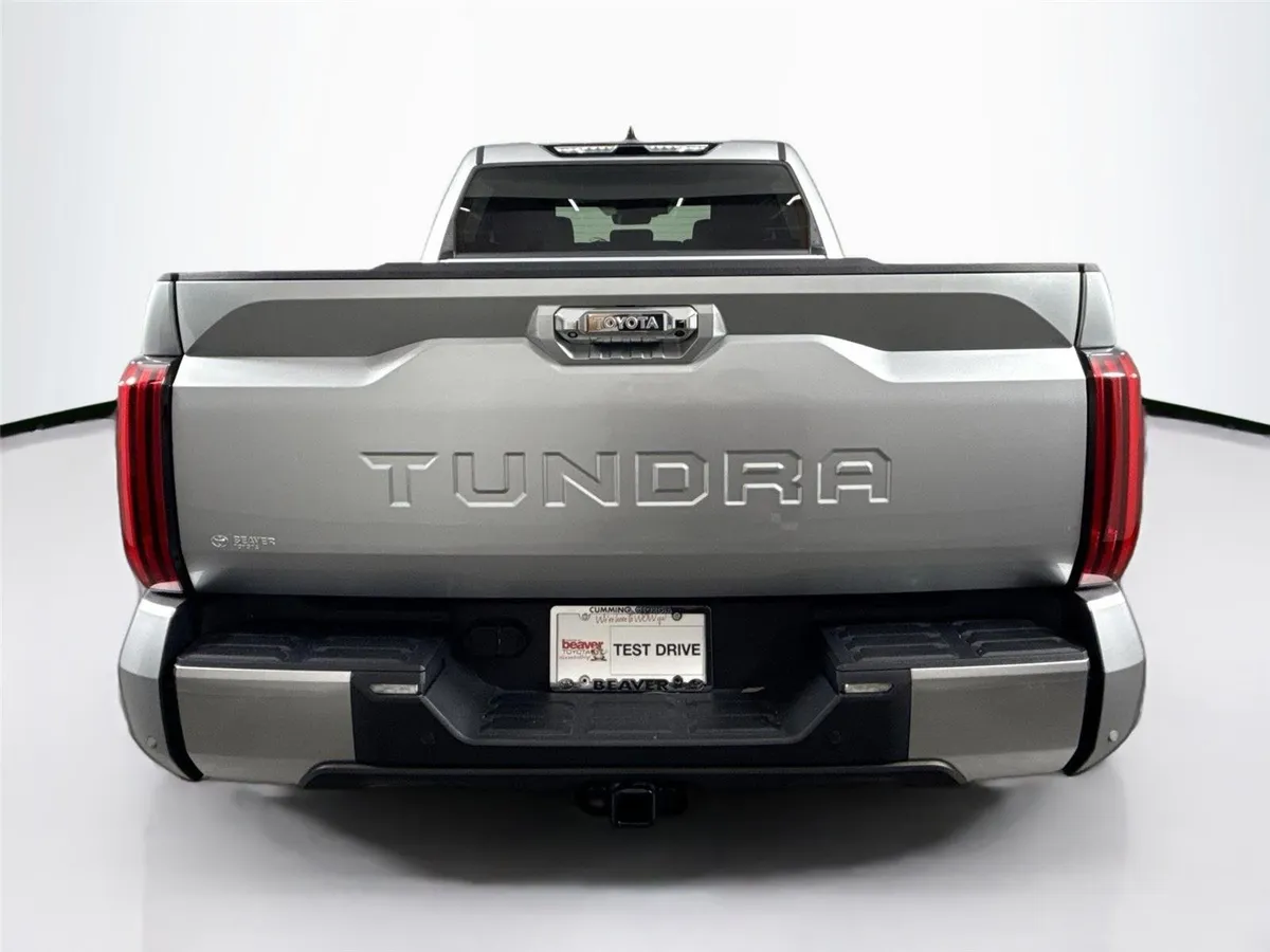 2023 Toyota Tundra Limited thumbnail 7