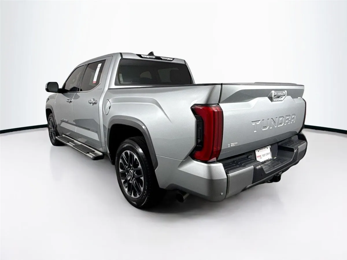 2023 Toyota Tundra Limited thumbnail 8