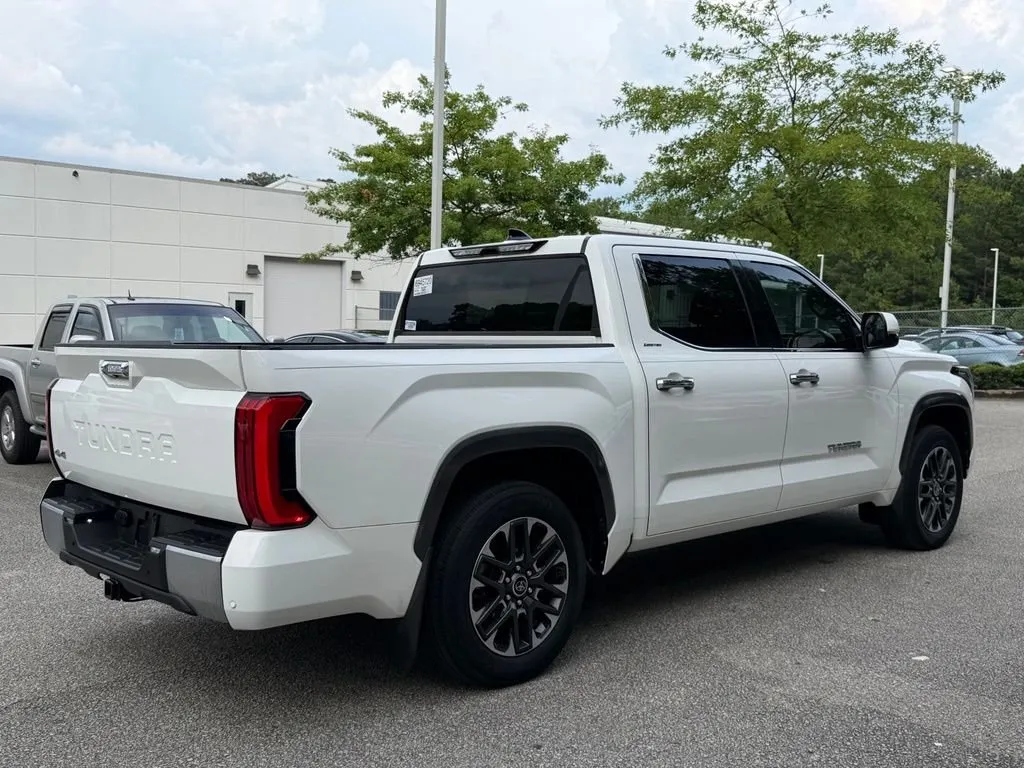 2023 Toyota Tundra Limited thumbnail 3