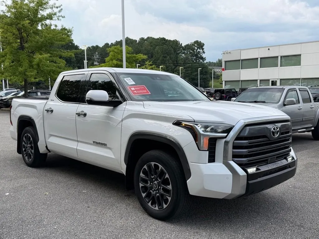 2023 Toyota Tundra Limited thumbnail 4