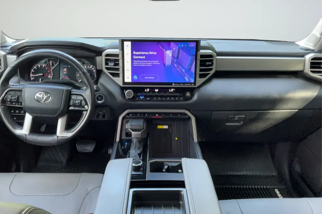 2023 Toyota Tundra Limited thumbnail 12