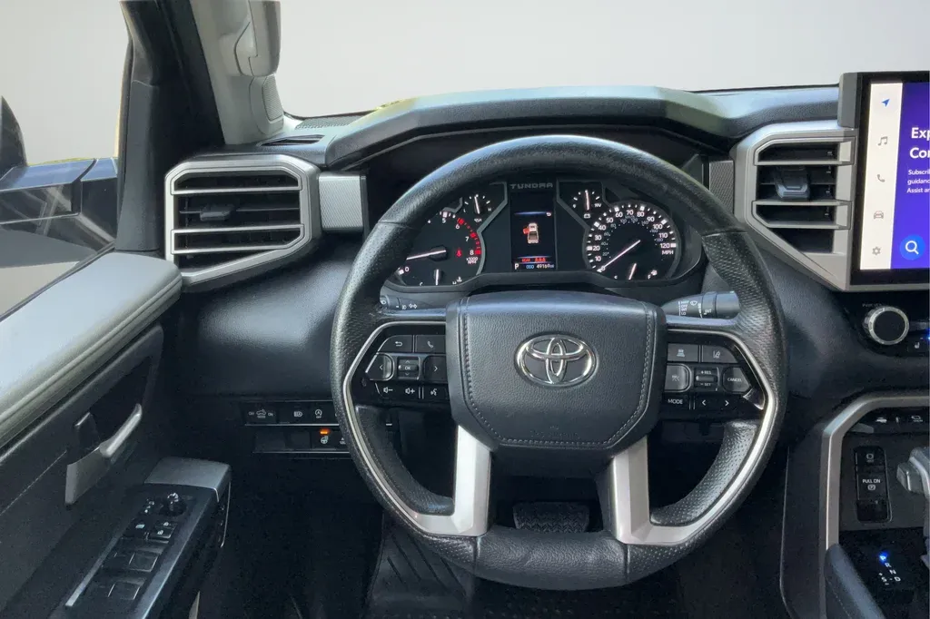 2023 Toyota Tundra Limited thumbnail 15