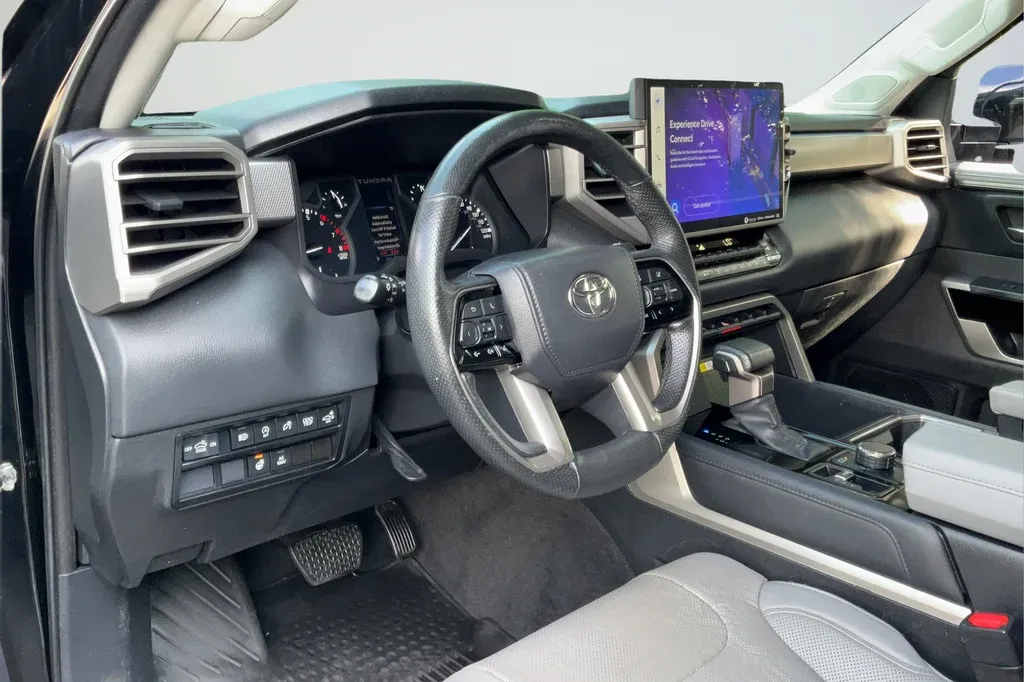2023 Toyota Tundra Limited thumbnail 25