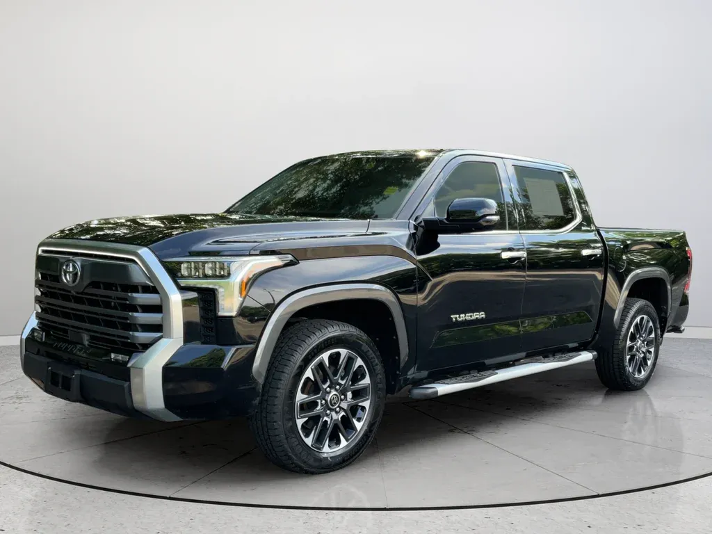 2023 Toyota Tundra Limited thumbnail 5