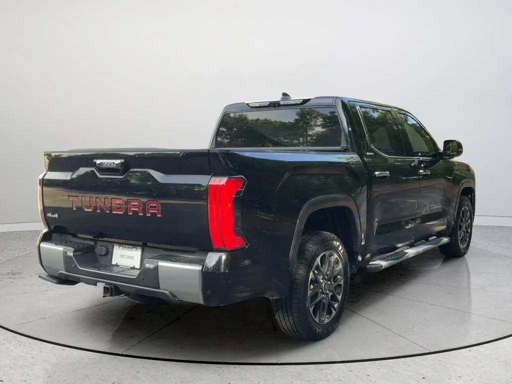 2023 Toyota Tundra Limited thumbnail 7
