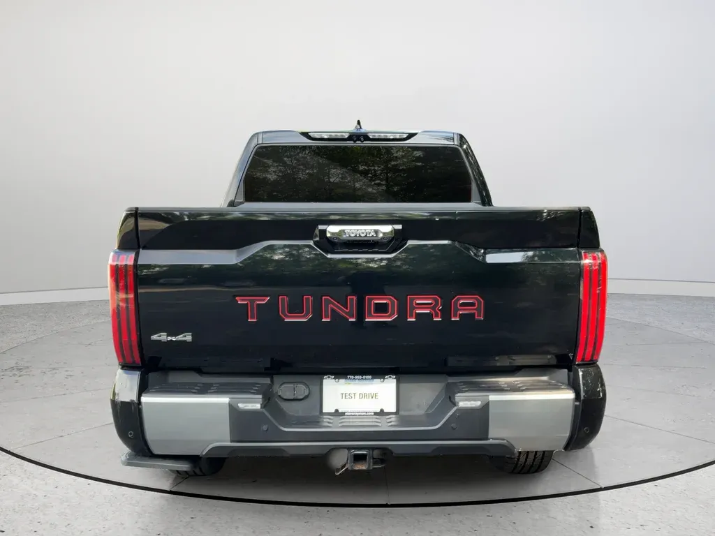 2023 Toyota Tundra Limited thumbnail 8
