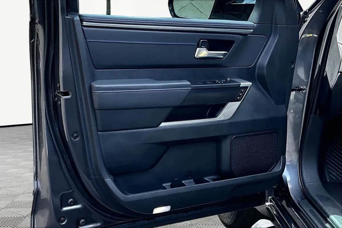 2023 Toyota Tundra Platinum thumbnail 22