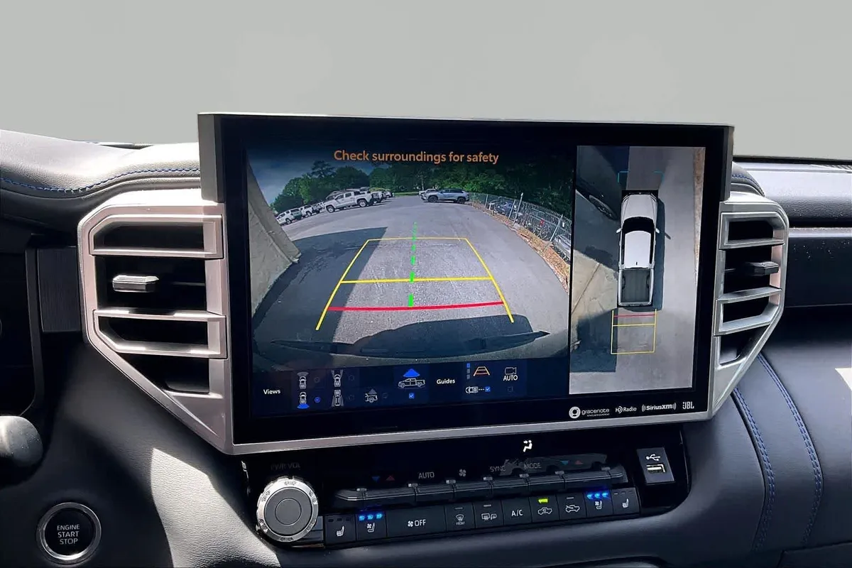 2023 Toyota Tundra Platinum thumbnail 27