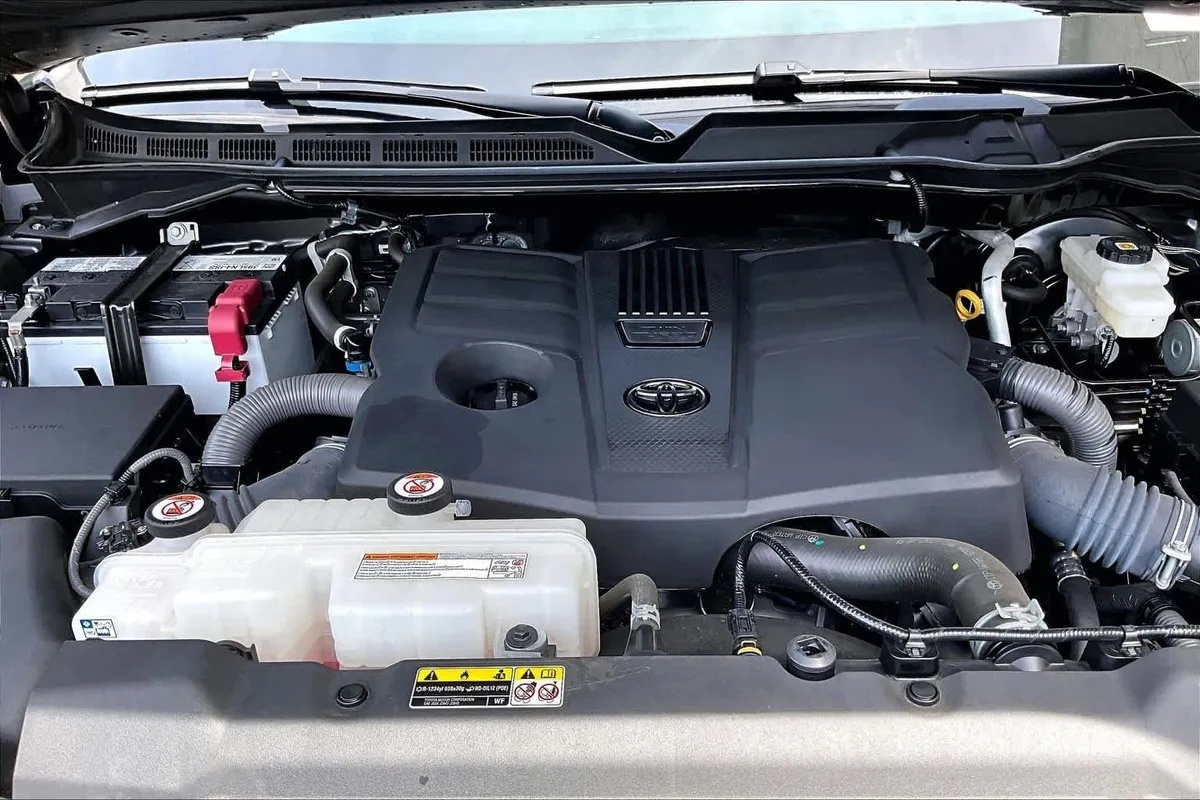 2023 Toyota Tundra Platinum thumbnail 32