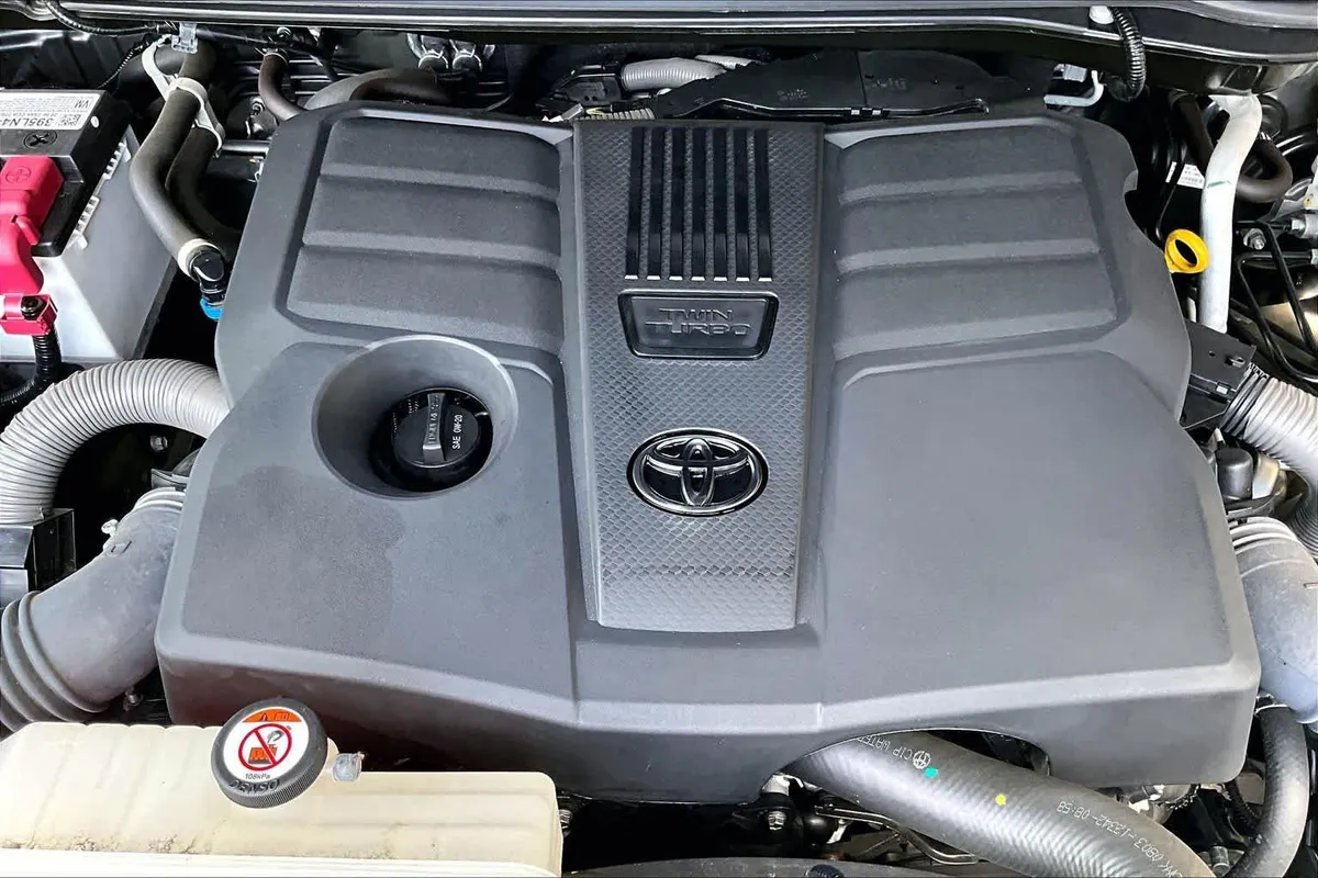 2023 Toyota Tundra Platinum thumbnail 33