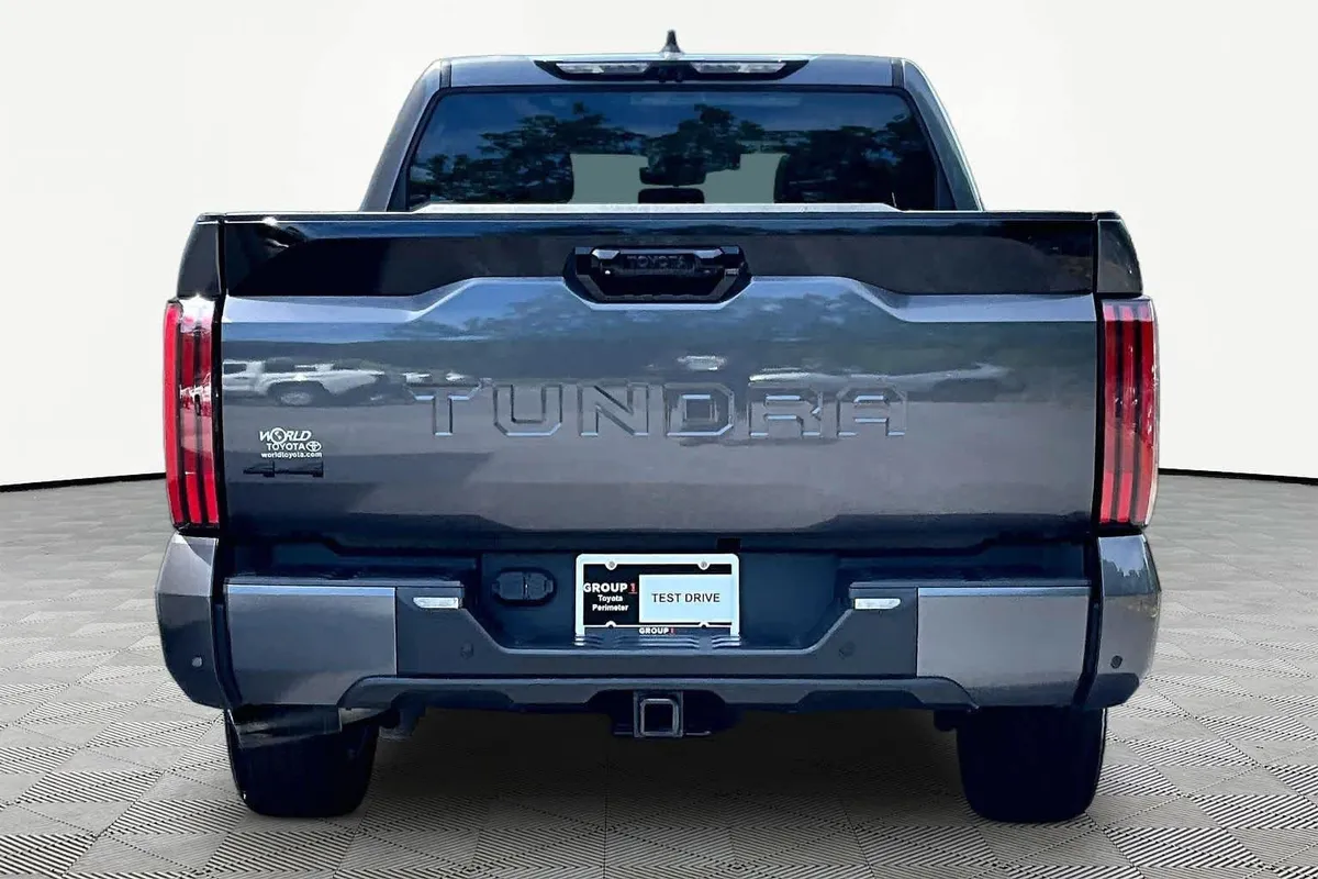 2023 Toyota Tundra Platinum thumbnail 5